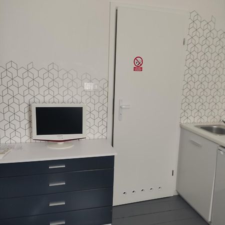 Kawalerka W Centrum Leszna. Leszno  Exterior foto